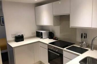 Alison15 - Superior Clifton Studio Apartment