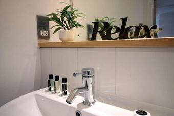 Three Queens By Mia Living 2 Bedroom Apartment In Bristol City Centre