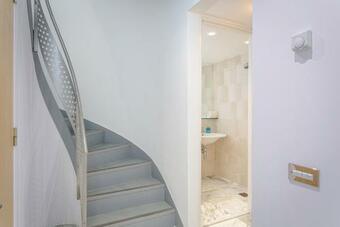 Exclusive City Centre Townhouse With Parking