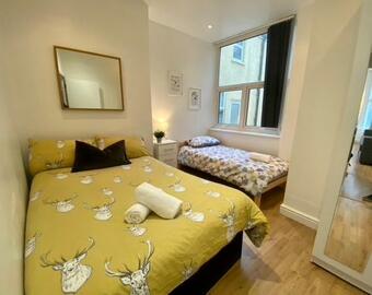 Block Of 5 Flats For Groups Of Up To 28 In City Centre