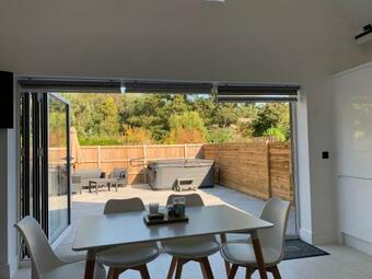 Fabulous Heated Pool Private Hot Tub Bar Stay Deal Kent