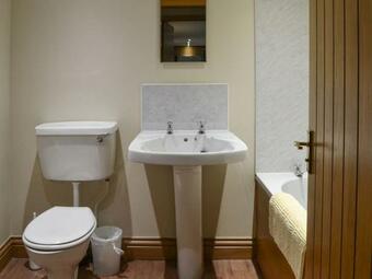 Woodcock House - Uk7000