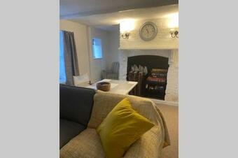 Lovely Cottage With Private Garden