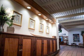 Far Hills Country Hotel