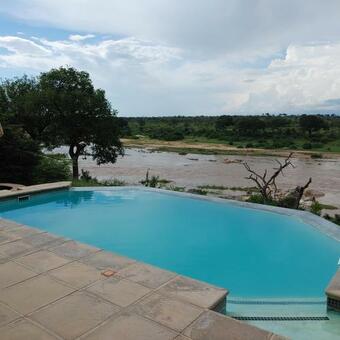 Lodge Buffalo Brooke