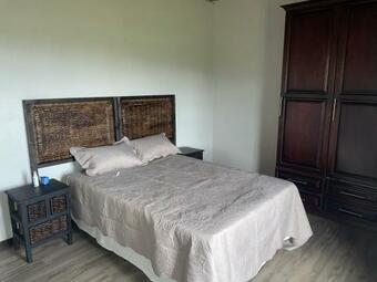 Hostal Maison Belle Guest House