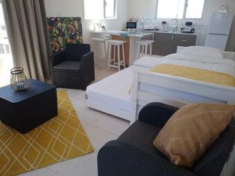 Villa Coco De Mer Self Catering Log 1