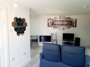 Hostal Greenhithe Independent Annexe To Relax And Unwind