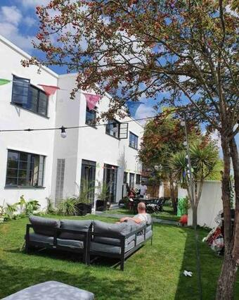 Hostal The Little Limes - Ensuite Double Room Own Entrance In Art Deco House