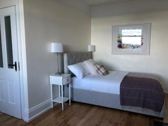 Bed & Breakfast Manse On The Beach