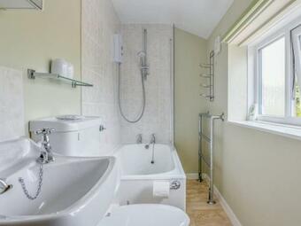 Yew Tree Cottages No 7 - Ukc4476