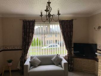 Hostal Cheerful Double Rooms In 3 Bed Lancaster House