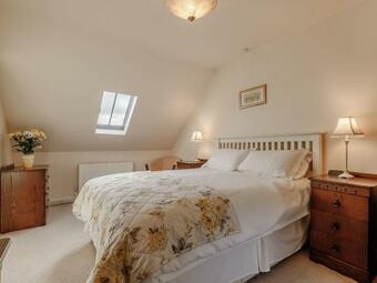 The Cottage- Uk36281