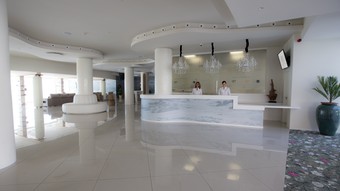 On Hotels Ocean Front (only Adults)