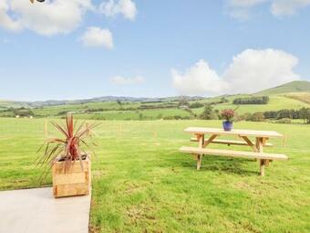 Bacheiddon Log Cabin