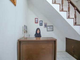 Hotel Vaccinated Staff - Oyo 3242 Penginapan Saa'ada Syariah