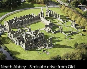 Stunning 2-bed Apartment Above Schooners Bar