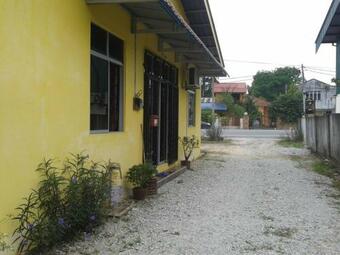 Hostal Nue Guesthouse