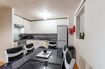 Apartamento 44 Clayburn By Incredible Stay