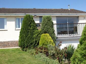 Hill Top View - Close To Sea And Popular Blackpool Sands