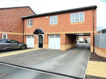 Modern Coach House With Off-street Parking & Wifi