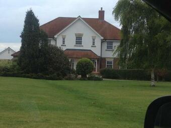Hostal Garden Room, The Meadows, Oakley Court