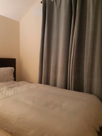 Apartamento Our Guests Are Royal (al)