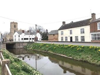 Pass The Keys Full Of Character And Charm, Family Home Sleeps 15