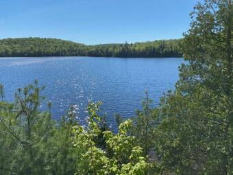 Le Petit Chalet Sur Le Lac