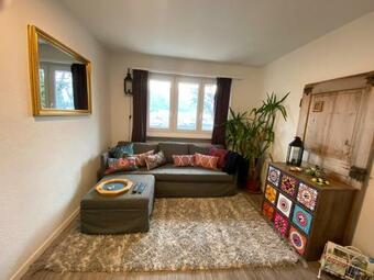 Apartamento Komplett Eingerichtete Ferienwohnung In Mastrils, Graub�nden