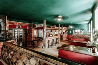 Hotel Na Kn�?ec� Husinec