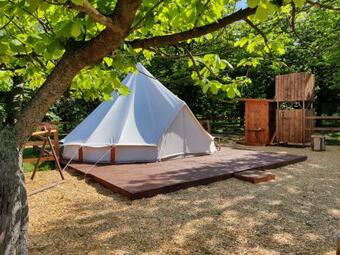 U Hrab?te Kinsk�ho S N�dechem Safari