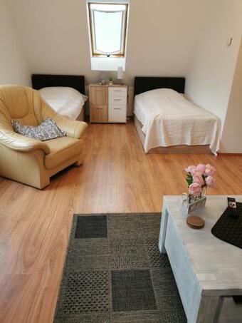 Apartamento Monteur- Und Ferienwohnung Im Obergeschoss Und Dachgeschoss - Familie Weber