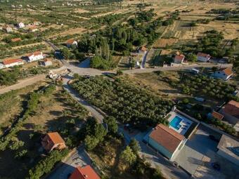 Poolincluded - Holiday Home Maslina