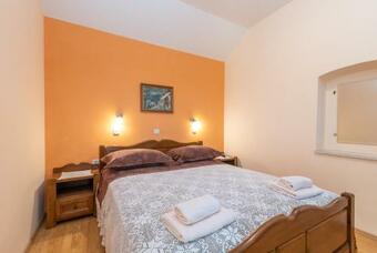 Apartment Roko Trogir-ljubitovica