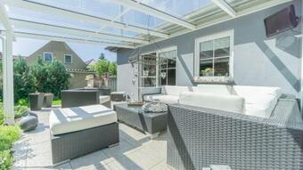 Ferienhaus Cottbus, Garage, Gro�e Sonnenterrasse, Kamin, 4 Zimmer, Ankleidezimmer