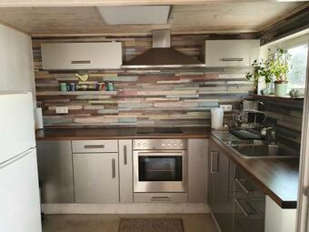 Apartamento Sehr Sch�ne, Ruhig Gelegene Ferienwohnung In Der N�he Des Thyssenkrupp Testturm