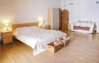 Holiday Home Neuvicq Le Chateau Rue Des Porches