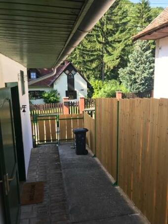 Apartamento �b�nyai P�th-lak