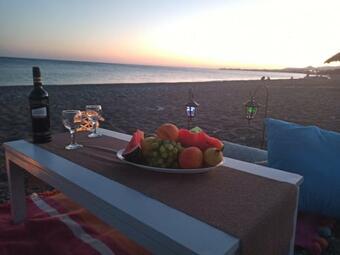 Hatzidakis Beach Retreat