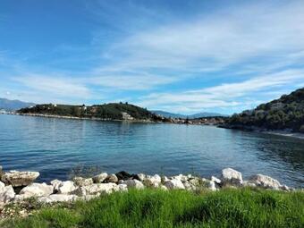 George And Danai Apartments