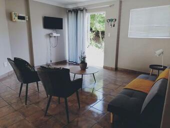 Ons Strandhuisie M18 In Pearly Beach