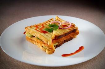 Hotel Oyo 86819 Rohit Sorout