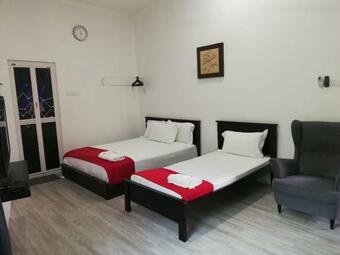 Roomstay Hj Esmon Parit Raja Uthm