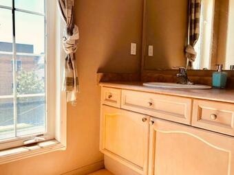 Hostal Nice Room Near York University Subway Station