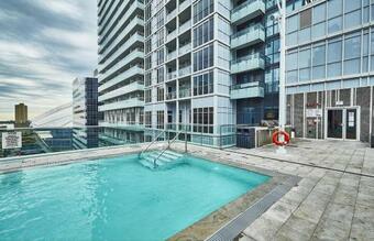 Apartamento Designer 2br + Study Condo, Ed - Cn Tower View