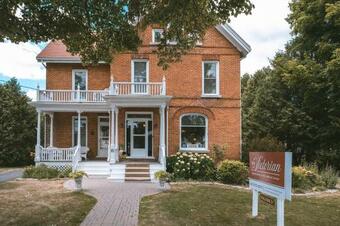 Bed & Breakfast The Victorian Luxury Suites