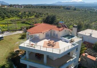Villa Calma With Rooftop Jacuzzi