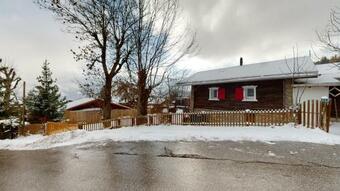 Apartamento Chalet For 5 Persons In Les Mayens-de-la-zour, Large Outdoor Space