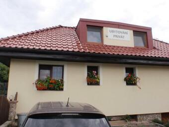 Ubytov�n� Ben�tky U Litomy?le